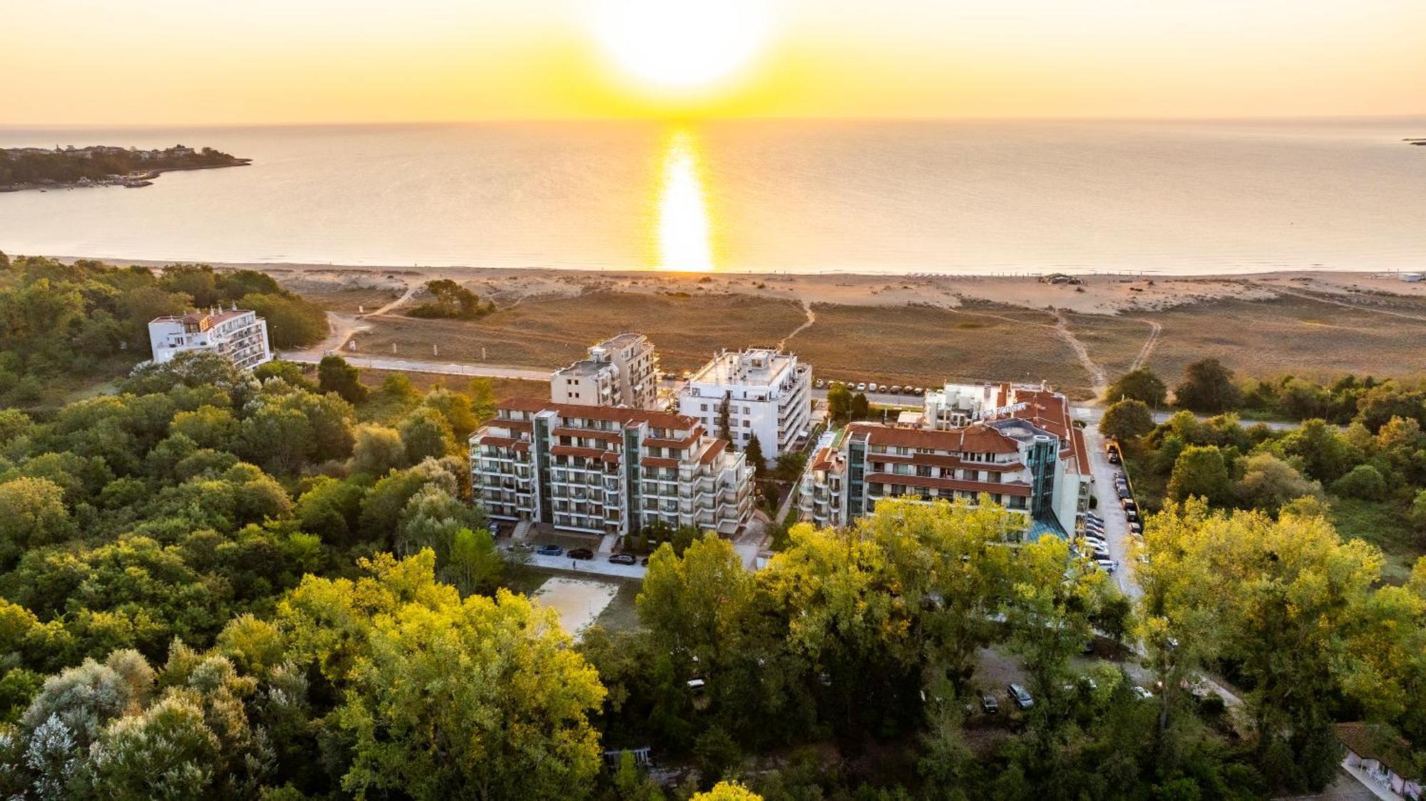 Aparthotel Hotel Prestige City II Πριμόρσκο Εξωτερικό φωτογραφία
