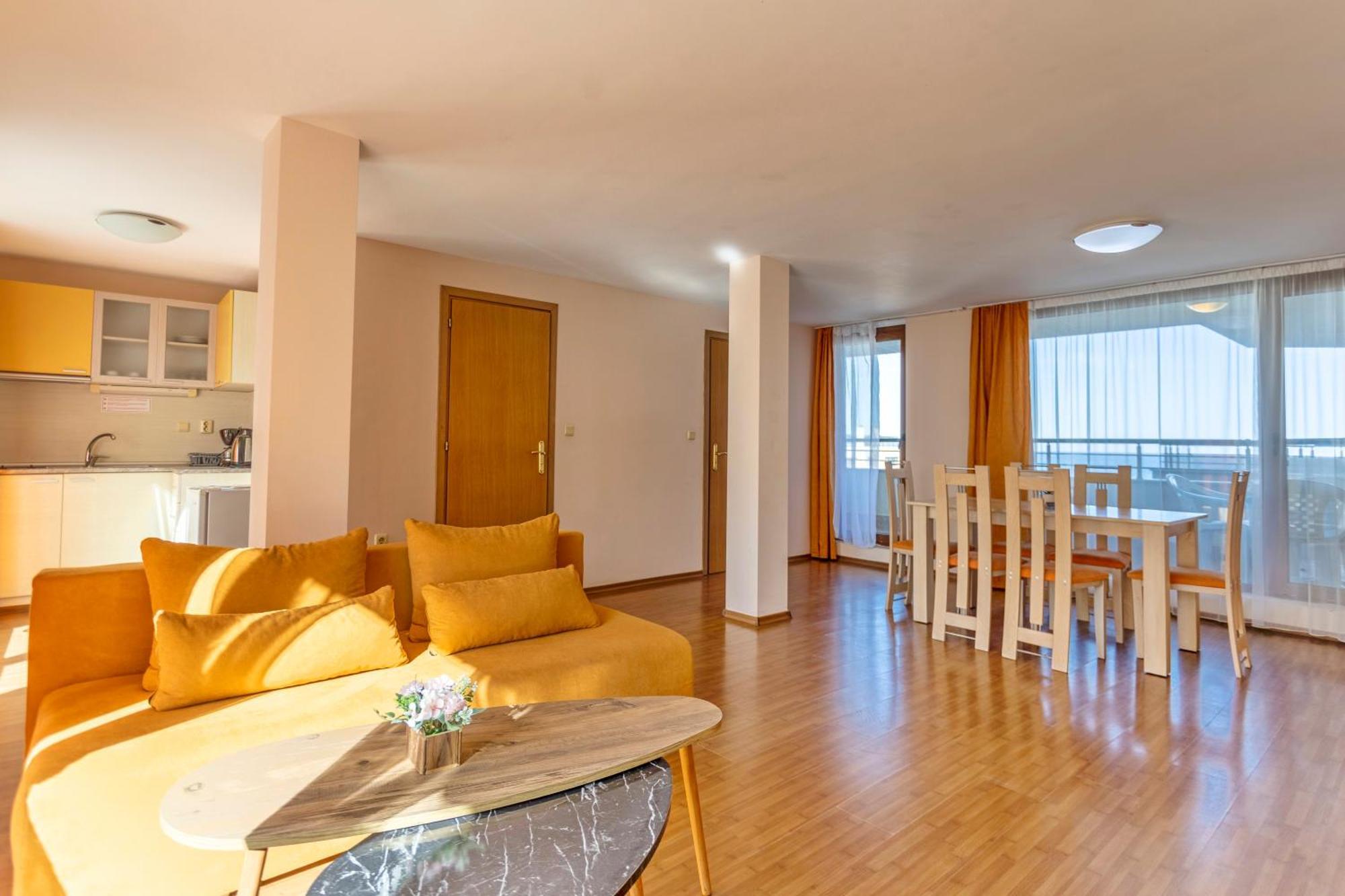 Aparthotel Hotel Prestige City II Πριμόρσκο Εξωτερικό φωτογραφία