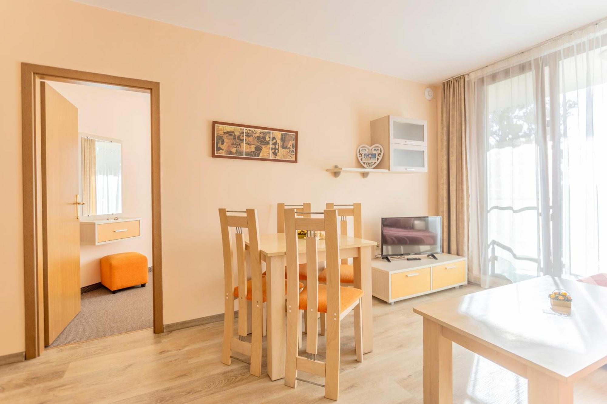 Aparthotel Hotel Prestige City II Πριμόρσκο Εξωτερικό φωτογραφία
