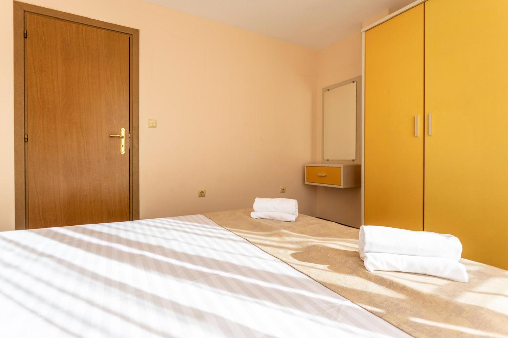 Aparthotel Hotel Prestige City II Πριμόρσκο Εξωτερικό φωτογραφία
