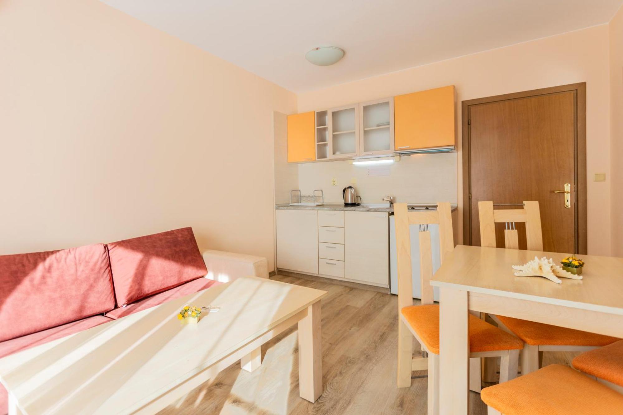 Aparthotel Hotel Prestige City II Πριμόρσκο Εξωτερικό φωτογραφία